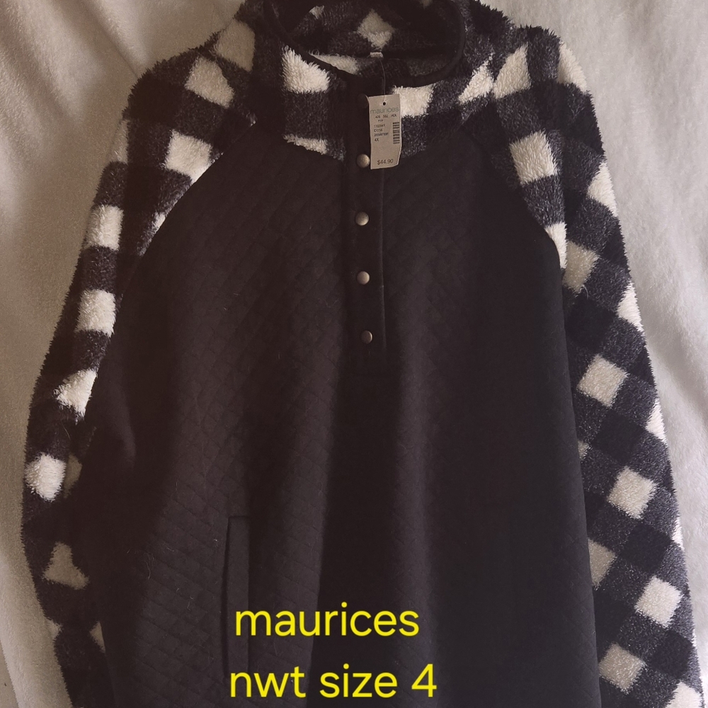 Maurices PLUS size 4 pull over